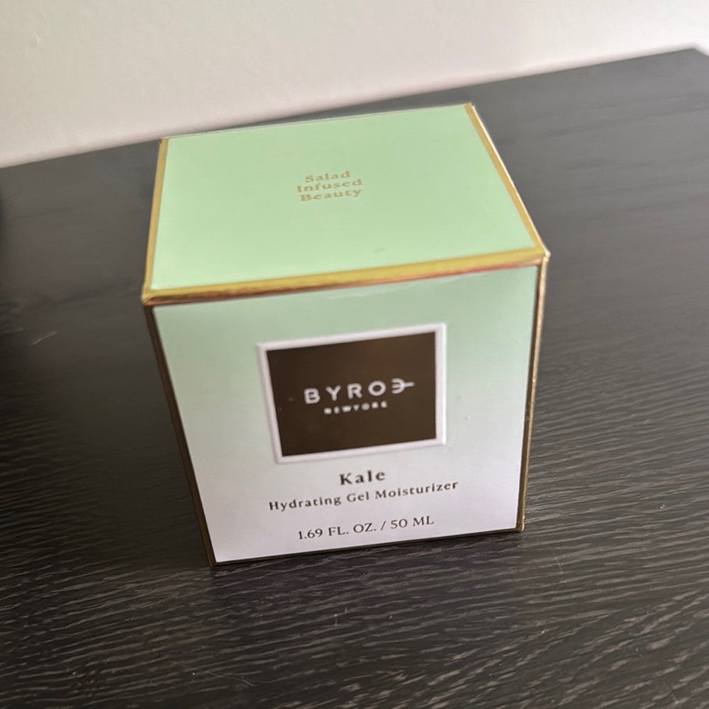 BYROE Kale Hydrating Gel Moisturizer - Green